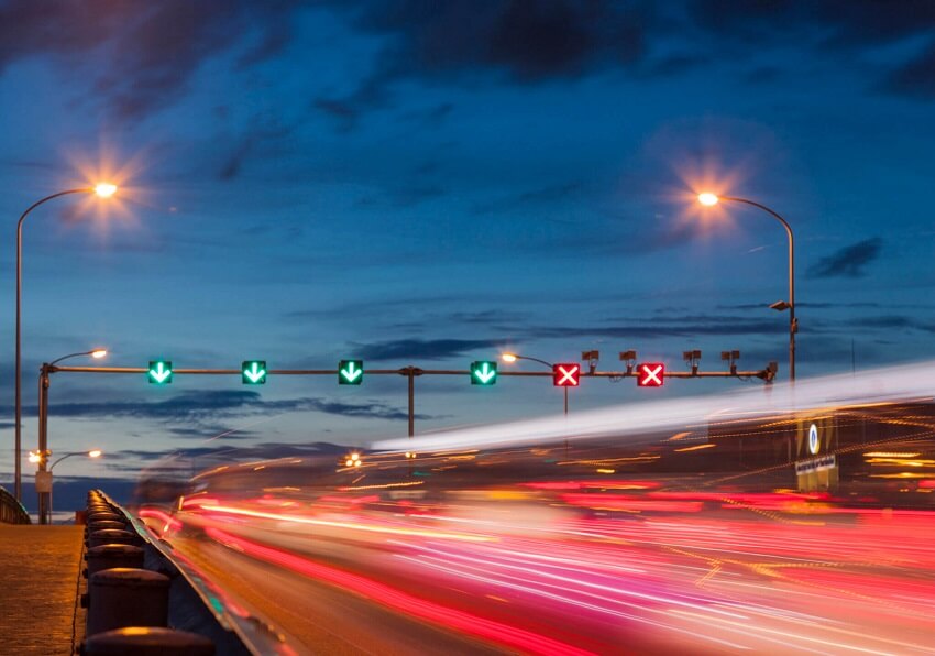 Cellular connectivity for traffic flow optimization - webbingsolutions