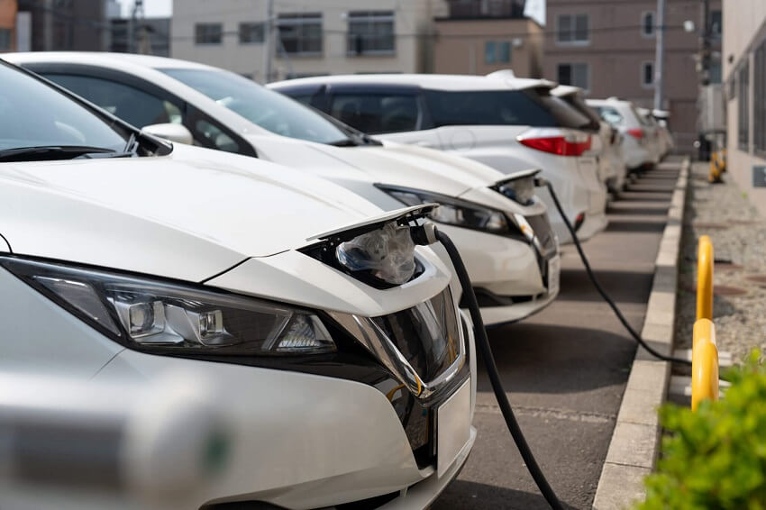 cellular connectivity for ev charging stations - Webbing