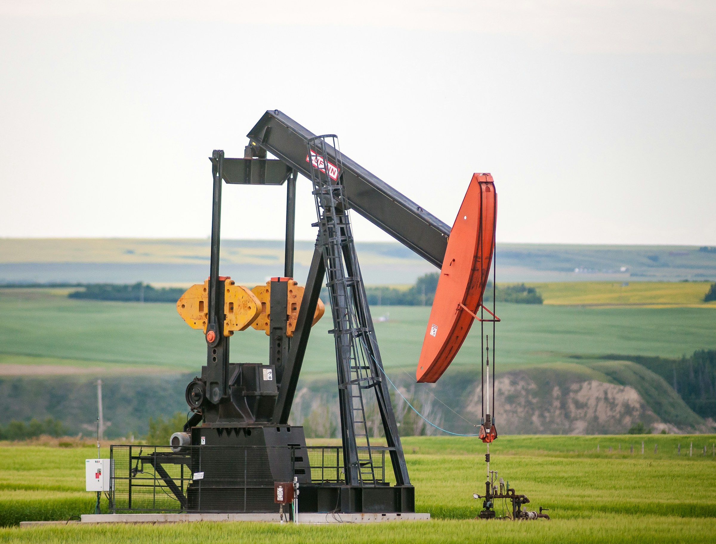 Cellular Connectivity for Oil and Gas Remote Monitoring 