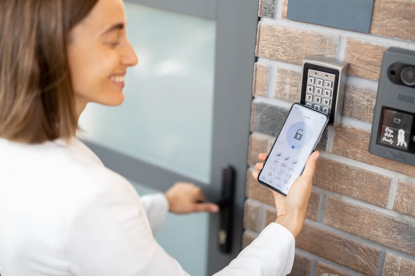 cellular connectivity in buildings - Webbing
