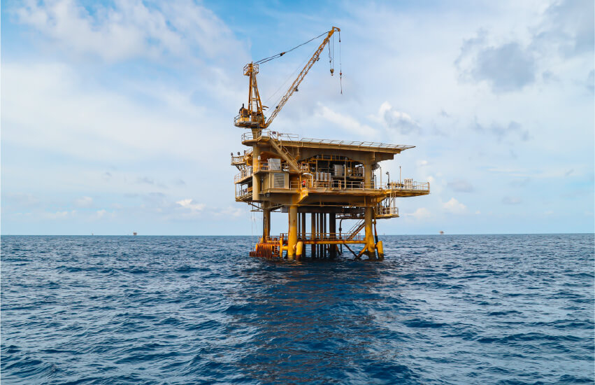 Offshore deployments that are closer to the shore use direct onshore cellular connectivity