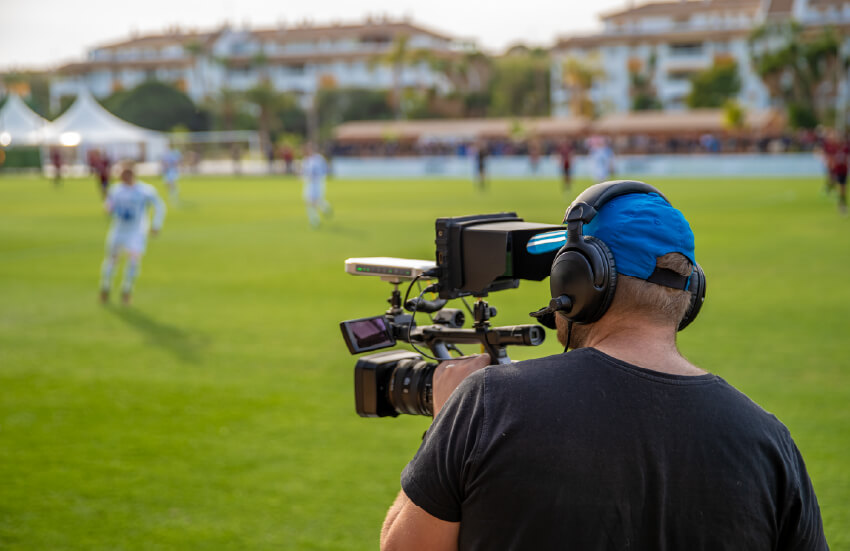 Many broadcasting teams rely on cellular networks for reasons of mobility or because fixed communications are not available