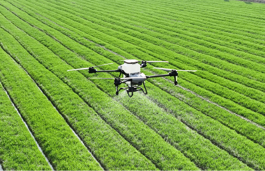 IoT devices benefit from access to multiple mobile networks, both domestically and internationally, so they can attach to the best available network at any given time, depending on signal quality or required policy.